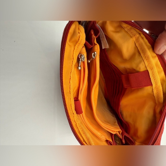 Red Baggallini Bag Crossbody - Picture 4 of 5
